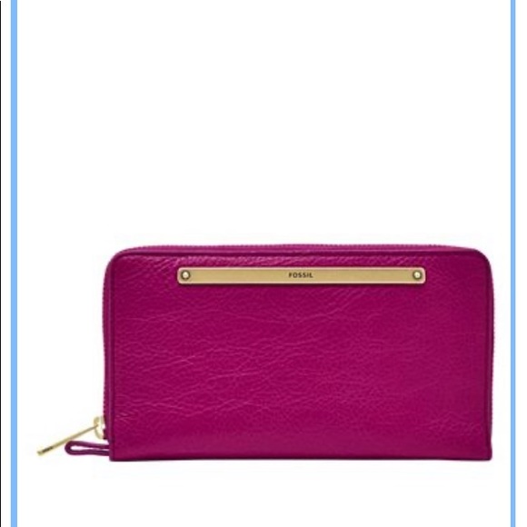 Fossil Handbags - NWT Fossil Magenta Liza Zip Clutch.